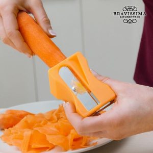 bravissima-kitchen-pencil-sharpener-vegetable-peeler-and-cutter
